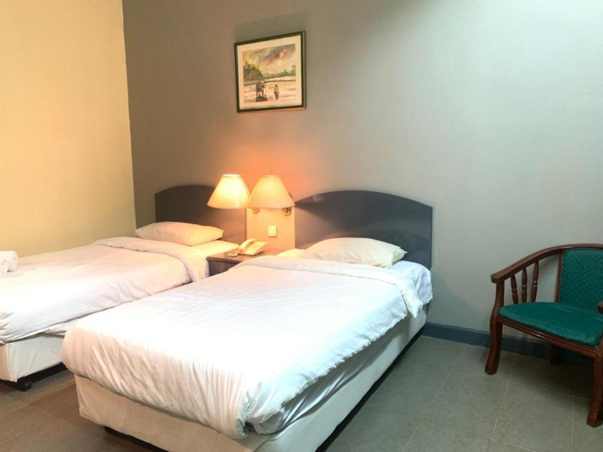 Super Oyo Capital O 90146 Alh Continental Resort Karak Dış mekan fotoğraf